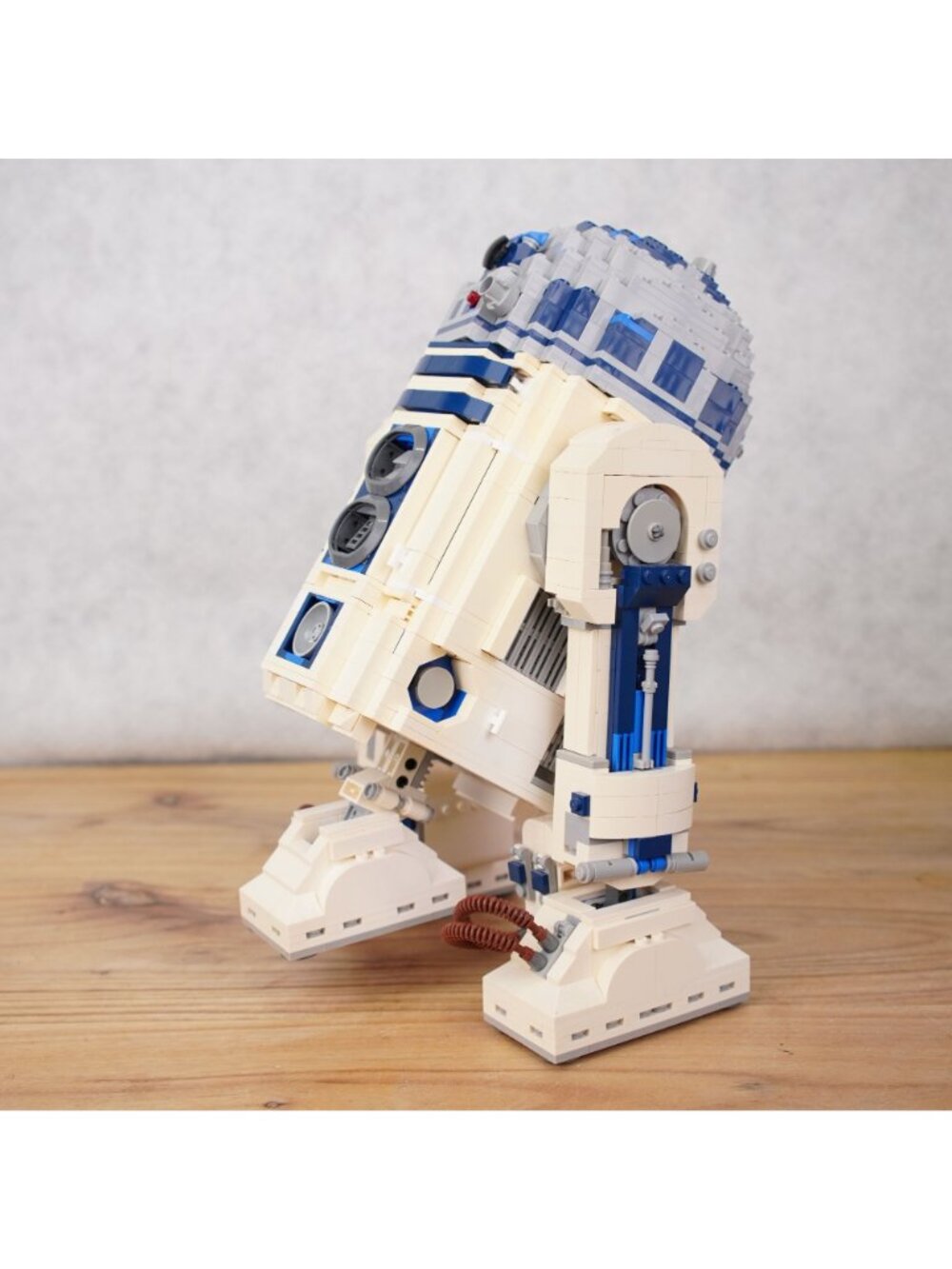 Lego Star Wars R2-D2 10225 Complete No Instruction, Box & Mini Figures Read - Picture 7 of 11